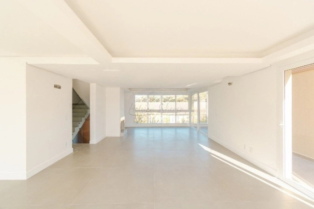 Imagem Casa com 3 Quartos à Venda, 288 m² em Vila Assunção - Porto Alegre Imagem Casa com 3 Quartos à Venda, 288 m² em Vila Assunção - Porto Alegre