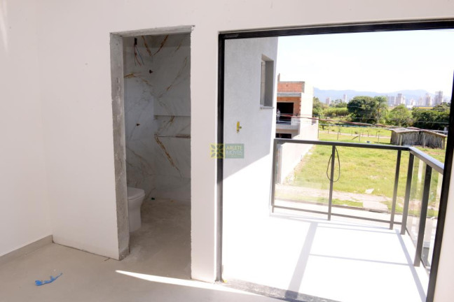Imagem Sobrado com 3 Quartos à Venda, 122 m² em Vila Nova - Porto Belo Imagem Sobrado com 3 Quartos à Venda, 122 m² em Vila Nova - Porto Belo