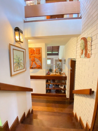 Imagem Casa com 3 Quartos à Venda, 261 m² em Ipanema - Porto Alegre Imagem Casa com 3 Quartos à Venda, 261 m² em Ipanema - Porto Alegre