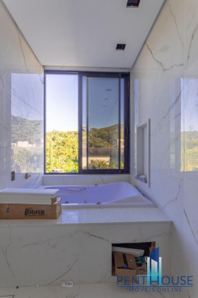 Imagem Casa com 4 Quartos à Venda, 525 m² em Praia Do Estaleiro - Balneário Camboriú Imagem Casa com 4 Quartos à Venda, 525 m² em Praia Do Estaleiro - Balneário Camboriú
