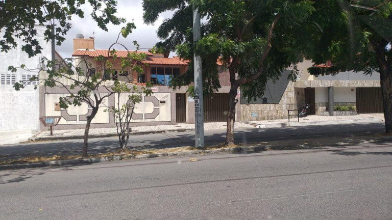 Imagem Casa com 4 Quartos à Venda, 464 m² em Engenheiro Luciano Cavalcante - Fortaleza Imagem Casa com 4 Quartos à Venda, 464 m² em Engenheiro Luciano Cavalcante - Fortaleza