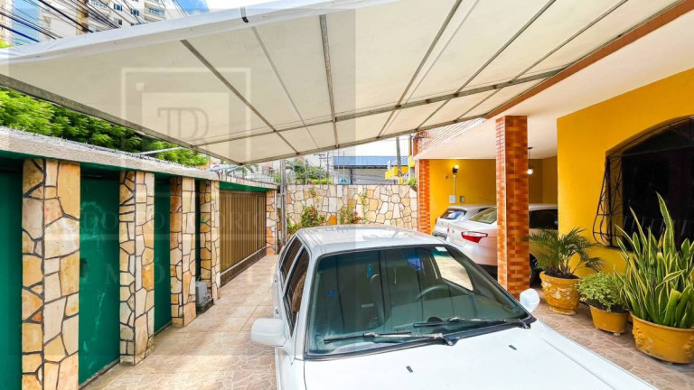 Imagem Casa com 7 Quartos à Venda, 300 m² em Aldeota - Fortaleza Imagem Casa com 7 Quartos à Venda, 300 m² em Aldeota - Fortaleza
