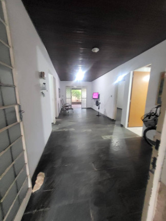 Imagem Casa com 3 Quartos à Venda, 300 m² em Cuiabá Imagem Casa com 3 Quartos à Venda, 300 m² em Cuiabá