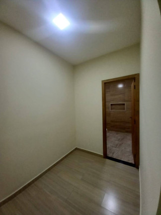 Imagem Casa com 3 Quartos à Venda, 146 m² em Jardim Oasis - Taubaté Imagem Casa com 3 Quartos à Venda, 146 m² em Jardim Oasis - Taubaté