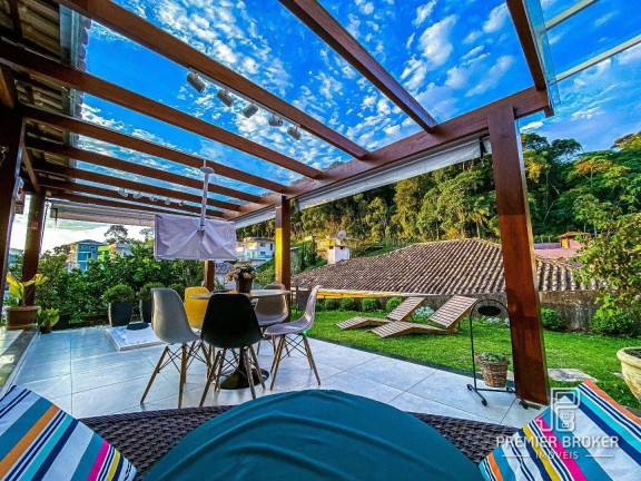 Imagem Casa com 4 Quartos à Venda, 307 m² em Tijuca - Teresópolis Imagem Casa com 4 Quartos à Venda, 307 m² em Tijuca - Teresópolis