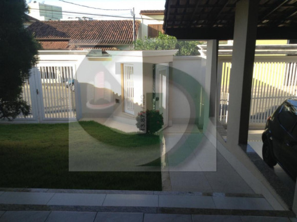 Imagem Casa com 6 Quartos à Venda, 380 m² Imagem Casa com 6 Quartos à Venda, 380 m²