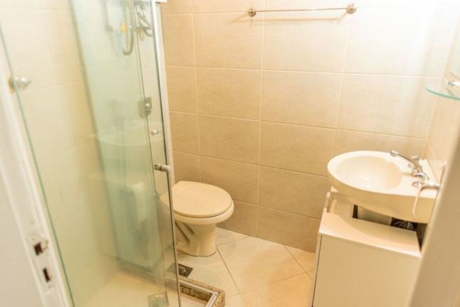 Imagem Imóvel com 3 Quartos à Venda, 120 m² em Tijuca - Rio De Janeiro Imagem Imóvel com 3 Quartos à Venda, 120 m² em Tijuca - Rio De Janeiro