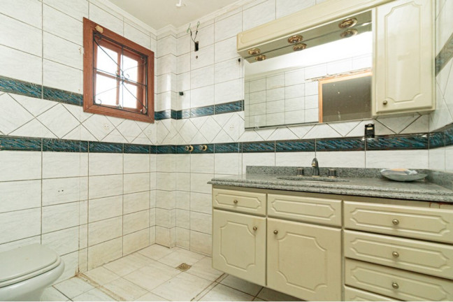 Imagem Casa com 3 Quartos à Venda, 380 m² em Rubem Berta - Porto Alegre Imagem Casa com 3 Quartos à Venda, 380 m² em Rubem Berta - Porto Alegre