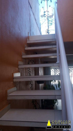 Imagem Casa com 3 Quartos à Venda, 170 m² em Piraporinha - Diadema Imagem Casa com 3 Quartos à Venda, 170 m² em Piraporinha - Diadema