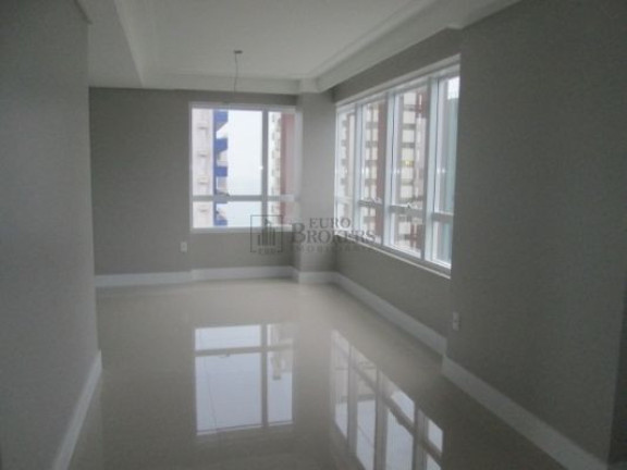 Imagem Apartamento com 3 Quartos à Venda, 136 m² em Centro - Balneário Camboriú Imagem Apartamento com 3 Quartos à Venda, 136 m² em Centro - Balneário Camboriú