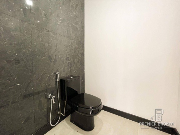 Imagem Casa com 4 Quartos à Venda, 330 m² em Várzea - Teresópolis Imagem Casa com 4 Quartos à Venda, 330 m² em Várzea - Teresópolis