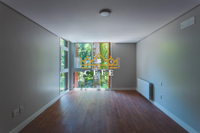 Imagem Casa com 4 Quartos à Venda, 1.146 m² em Centro - Gramado