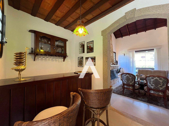 Imagem Casa com 5 Quartos à Venda, 328 m² em Albuquerque - Teresópolis Imagem Casa com 5 Quartos à Venda, 328 m² em Albuquerque - Teresópolis