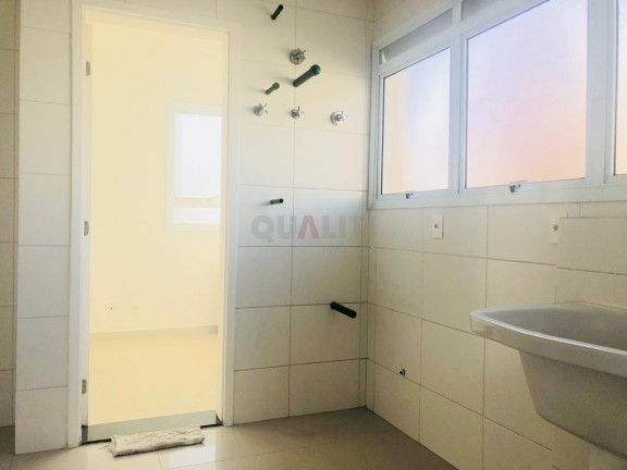 Imagem Apartamento com 3 Quartos à Venda, 161 m² em Vila Nova Conceição - São Paulo
