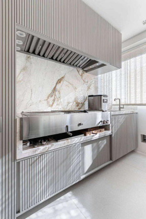Imagem Apartamento com 4 Quartos à Venda, 243 m² Imagem Apartamento com 4 Quartos à Venda, 243 m²