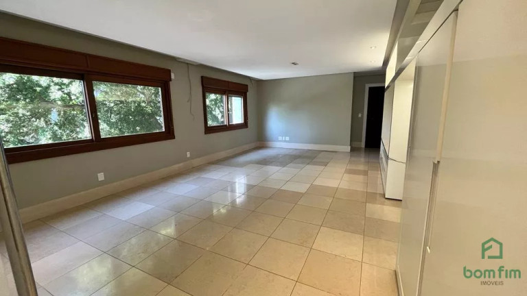 Imagem Apartamento com 3 Quartos à Venda, 325 m² em Moinhos De Vento - Porto Alegre Imagem Apartamento com 3 Quartos à Venda, 325 m² em Moinhos De Vento - Porto Alegre
