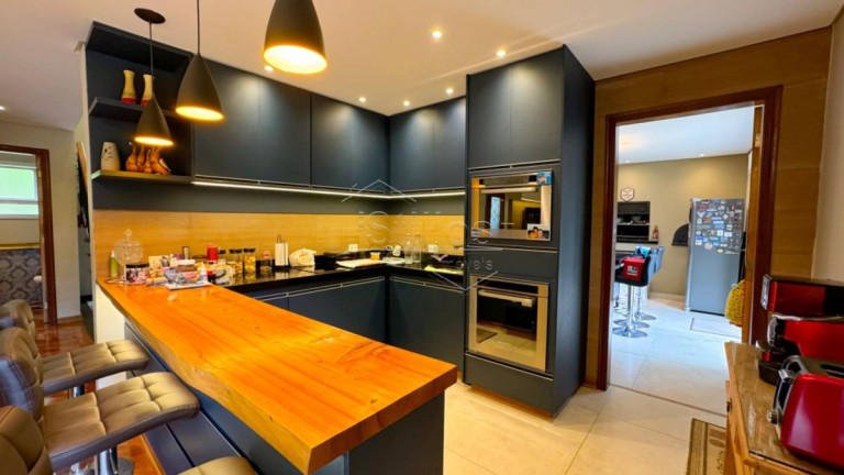 Imagem Casa com 4 Quartos à Venda, 243 m² em Alto Boa Vista - Campos Do Jordão Imagem Casa com 4 Quartos à Venda, 243 m² em Alto Boa Vista - Campos Do Jordão