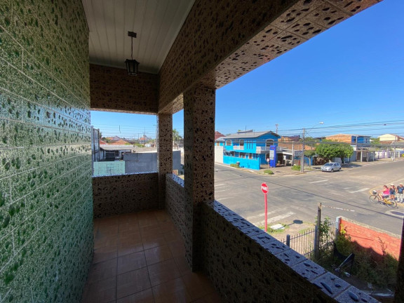 Imagem Imóvel com 3 Quartos à Venda, 190 m² em Niterói - Canoas Imagem Imóvel com 3 Quartos à Venda, 190 m² em Niterói - Canoas