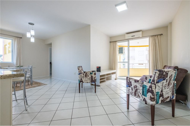 Imagem Imóvel com 2 Quartos à Venda,  em Trindade - Florianópolis