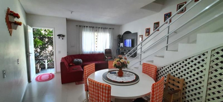 Imagem Casa com 2 Quartos à Venda, 65 m² em Petrópolis - Joinville