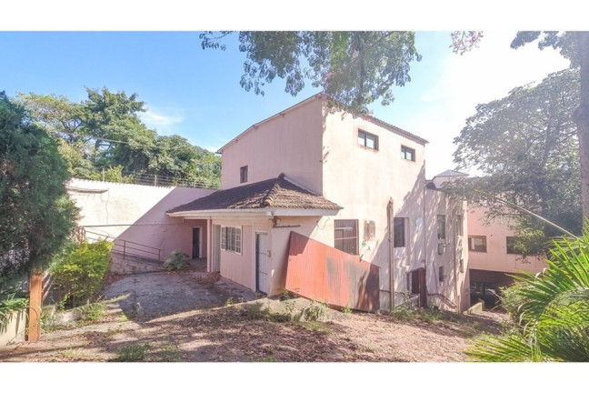 Imagem Casa com 8 Quartos à Venda, 1.278 m² em Glória - Porto Alegre Imagem Casa com 8 Quartos à Venda, 1.278 m² em Glória - Porto Alegre