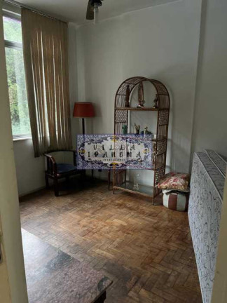 Imagem Apartamento com 3 Quartos à Venda, 105 m² em Leme - Rio De Janeiro Imagem Apartamento com 3 Quartos à Venda, 105 m² em Leme - Rio De Janeiro