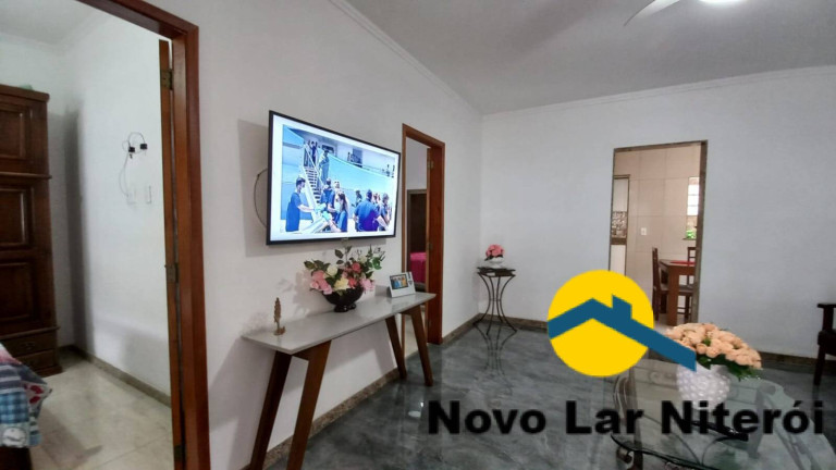 Imagem Casa com 3 Quartos à Venda, 177 m² em São Lourenço - Niterói Imagem Casa com 3 Quartos à Venda, 177 m² em São Lourenço - Niterói