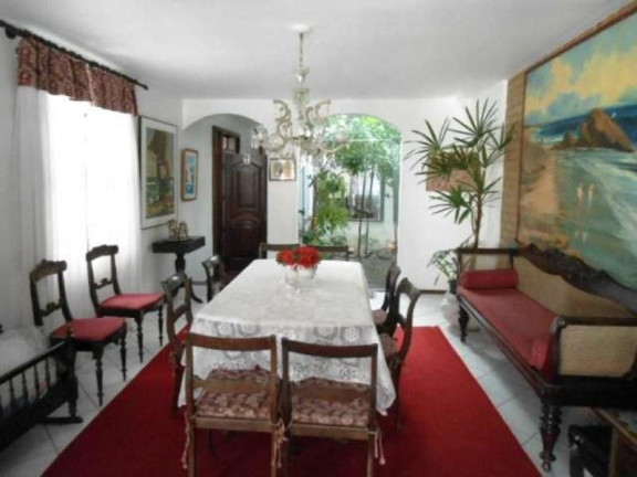 Imagem Casa com 4 Quartos à Venda, em Itaigara - Salvador Imagem Casa com 4 Quartos à Venda, em Itaigara - Salvador
