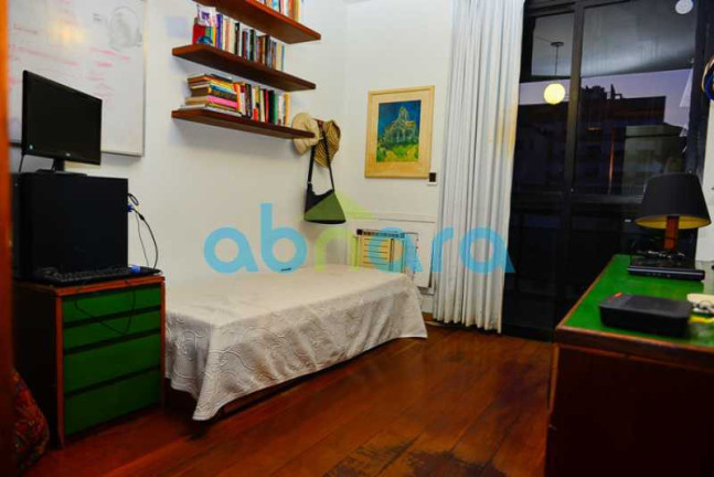 Imagem Apartamento com 4 Quartos à Venda, 198 m² em Copacabana - Rio De Janeiro Imagem Apartamento com 4 Quartos à Venda, 198 m² em Copacabana - Rio De Janeiro