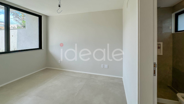 Imagem Casa de Condomínio com 5 Quartos à Venda,  em Barra Da Tijuca - Rio De Janeiro