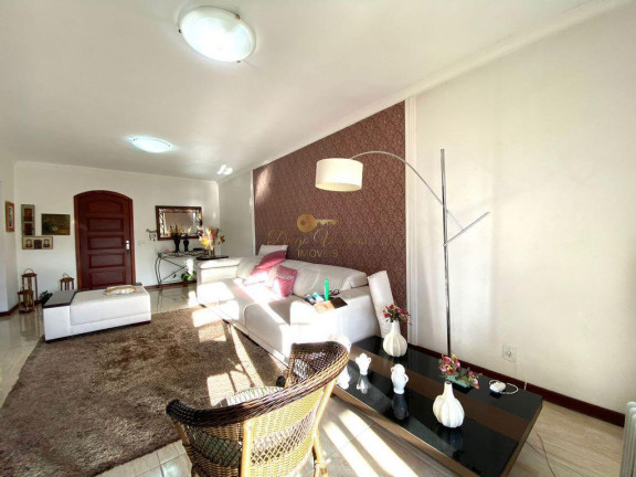 Imagem Casa com 3 Quartos à Venda, 250 m² em Várzea - Teresópolis Imagem Casa com 3 Quartos à Venda, 250 m² em Várzea - Teresópolis