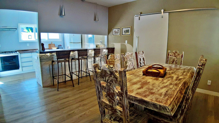 Imagem Imóvel com 4 Quartos à Venda, 330 m² em Riviera - Bertioga Imagem Imóvel com 4 Quartos à Venda, 330 m² em Riviera - Bertioga