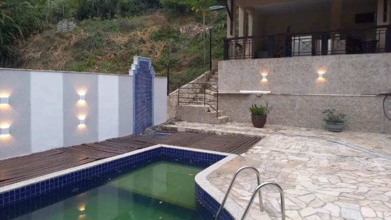 Imagem Casa com 5 Quartos à Venda, 600 m² em Sapê - Niterói Imagem Casa com 5 Quartos à Venda, 600 m² em Sapê - Niterói