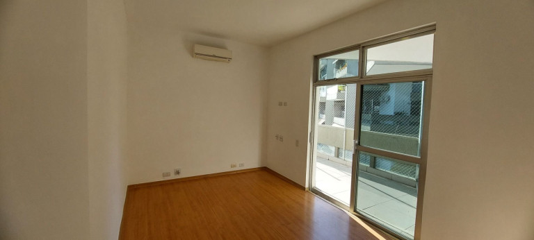 Imagem Imóvel com 4 Quartos à Venda, 200 m² em Barra Da Tijuca - Rio De Janeiro Imagem Imóvel com 4 Quartos à Venda, 200 m² em Barra Da Tijuca - Rio De Janeiro