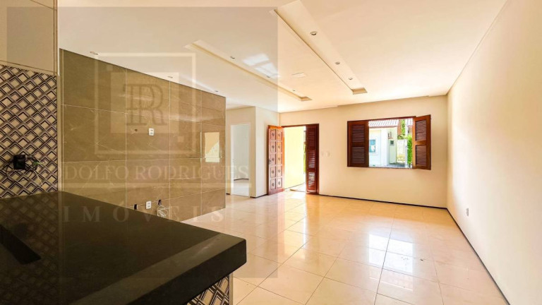 Imagem Casa de Condomínio com 3 Quartos à Venda, 83 m² em Lagoa Redonda - Fortaleza