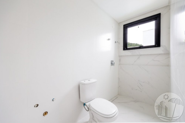 Imagem Casa com 4 Quartos à Venda, 317 m² em Santa Regina - Camboriú Imagem Casa com 4 Quartos à Venda, 317 m² em Santa Regina - Camboriú