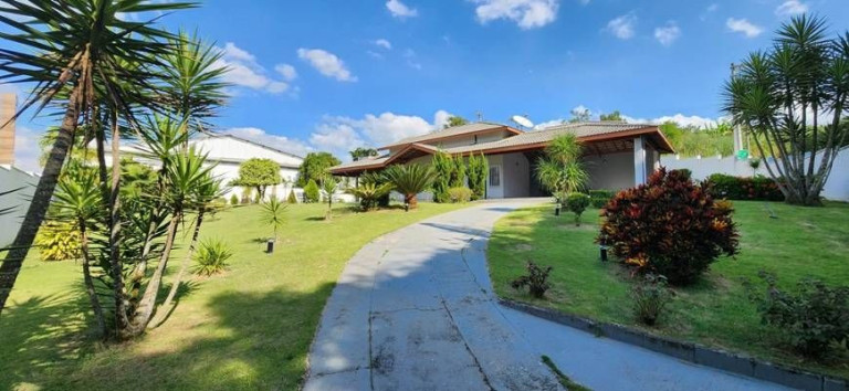 Imagem Casa com 3 Quartos à Venda ou Locação, 2.390 m² em Altos De Santana I - Jacareí Imagem Casa com 3 Quartos à Venda ou Locação, 2.390 m² em Altos De Santana I - Jacareí