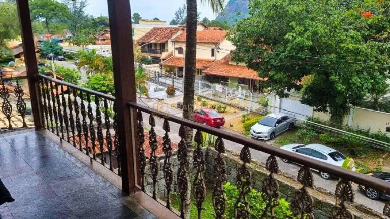 Imagem Casa com 6 Quartos à Venda, 391 m² em Anil - Rio De Janeiro Imagem Casa com 6 Quartos à Venda, 391 m² em Anil - Rio De Janeiro