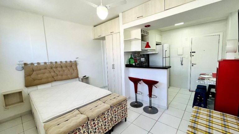 Imagem Kitnet com 1 Quarto à Venda, 25 m² em Itarare - Sao Vicente Imagem Kitnet com 1 Quarto à Venda, 25 m² em Itarare - Sao Vicente