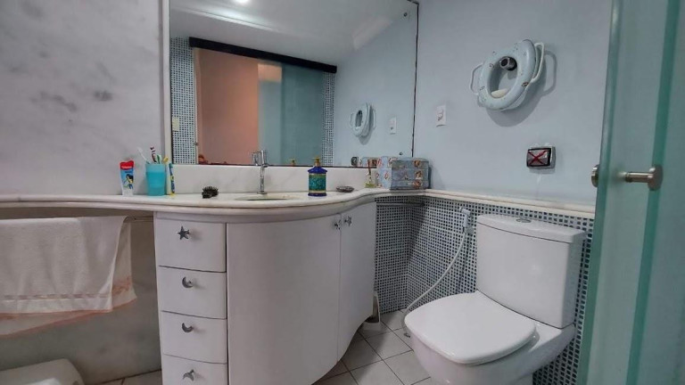 Imagem Imóvel com 4 Quartos à Venda, 240 m² em Parnamirim - Recife Imagem Imóvel com 4 Quartos à Venda, 240 m² em Parnamirim - Recife