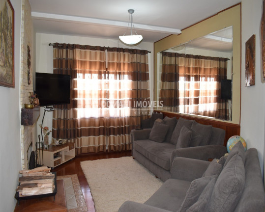 Imagem Casa com 4 Quartos à Venda, 260 m² em Região Do Jaguaribe - Campos Do Jordão Imagem Casa com 4 Quartos à Venda, 260 m² em Região Do Jaguaribe - Campos Do Jordão