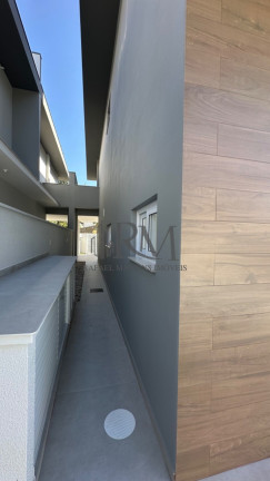 Imagem Sobrado com 3 Quartos à Venda, 176 m² em Lagoa Da Conceição - Florianópolis Imagem Sobrado com 3 Quartos à Venda, 176 m² em Lagoa Da Conceição - Florianópolis