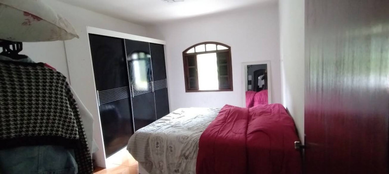 Imagem Casa com 4 Quartos à Venda, 135 m² em Jardim Dona Sinhá - São Paulo
