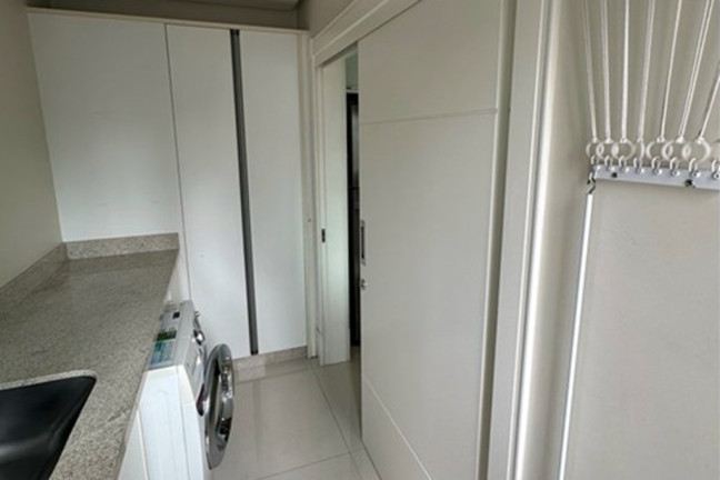 Imagem Imóvel com 3 Quartos à Venda, 136 m² em Centro - Balneário Camboriú Imagem Imóvel com 3 Quartos à Venda, 136 m² em Centro - Balneário Camboriú