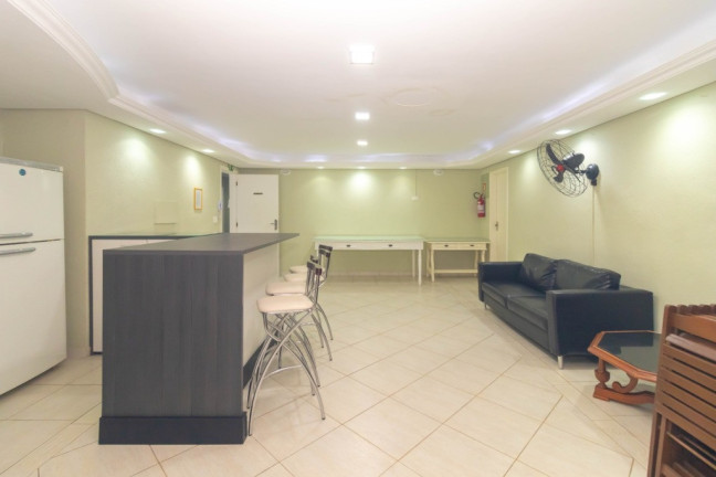 Imagem Imóvel com 2 Quartos à Venda, 88 m² em Cristal - Porto Alegre Imagem Imóvel com 2 Quartos à Venda, 88 m² em Cristal - Porto Alegre