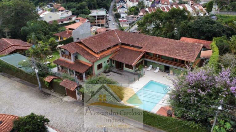 Imagem Casa com 10 Quartos à Venda, 550 m² em Braunes - Nova Friburgo Imagem Casa com 10 Quartos à Venda, 550 m² em Braunes - Nova Friburgo