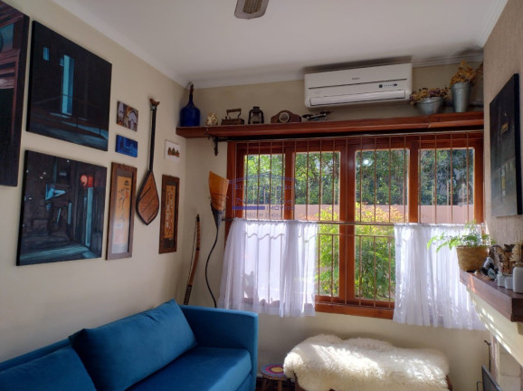 Imagem Casa com 3 Quartos à Venda, 177 m² em Ipanema - Porto Alegre Imagem Casa com 3 Quartos à Venda, 177 m² em Ipanema - Porto Alegre