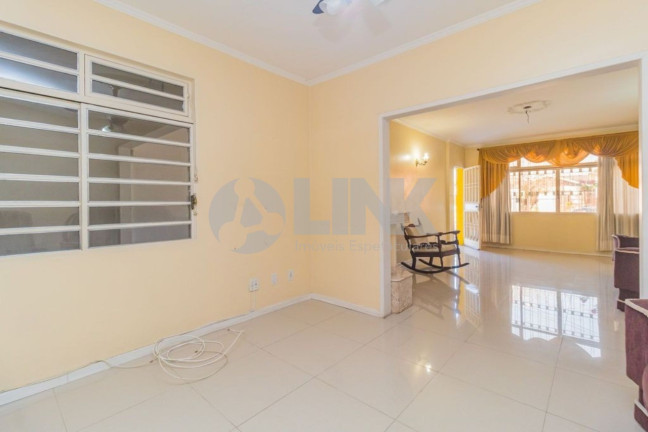 Imagem Casa com 3 Quartos à Venda, 180 m² em Sarandi - Porto Alegre Imagem Casa com 3 Quartos à Venda, 180 m² em Sarandi - Porto Alegre