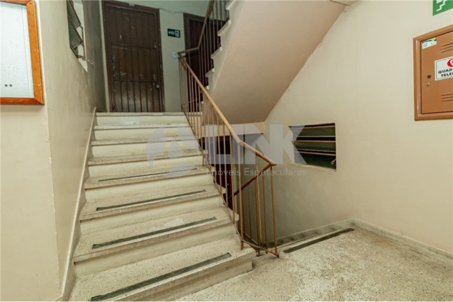 Imagem Apartamento com 1 Quarto à Venda, 27 m² em Santo Antônio - Porto Alegre
