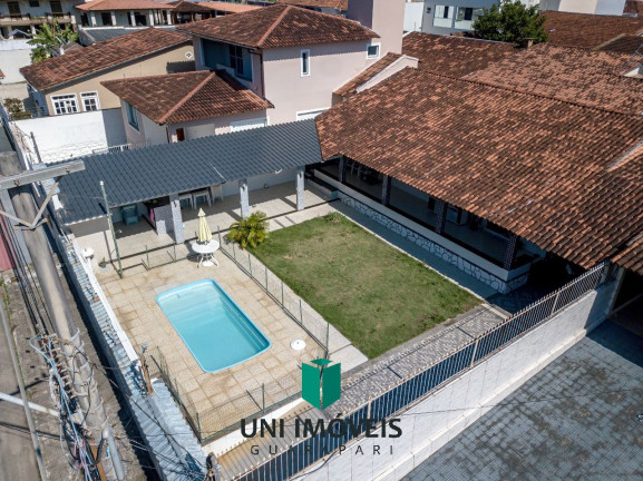 Imagem Casa com 4 Quartos à Venda, 280 m² em Centro - Guarapari